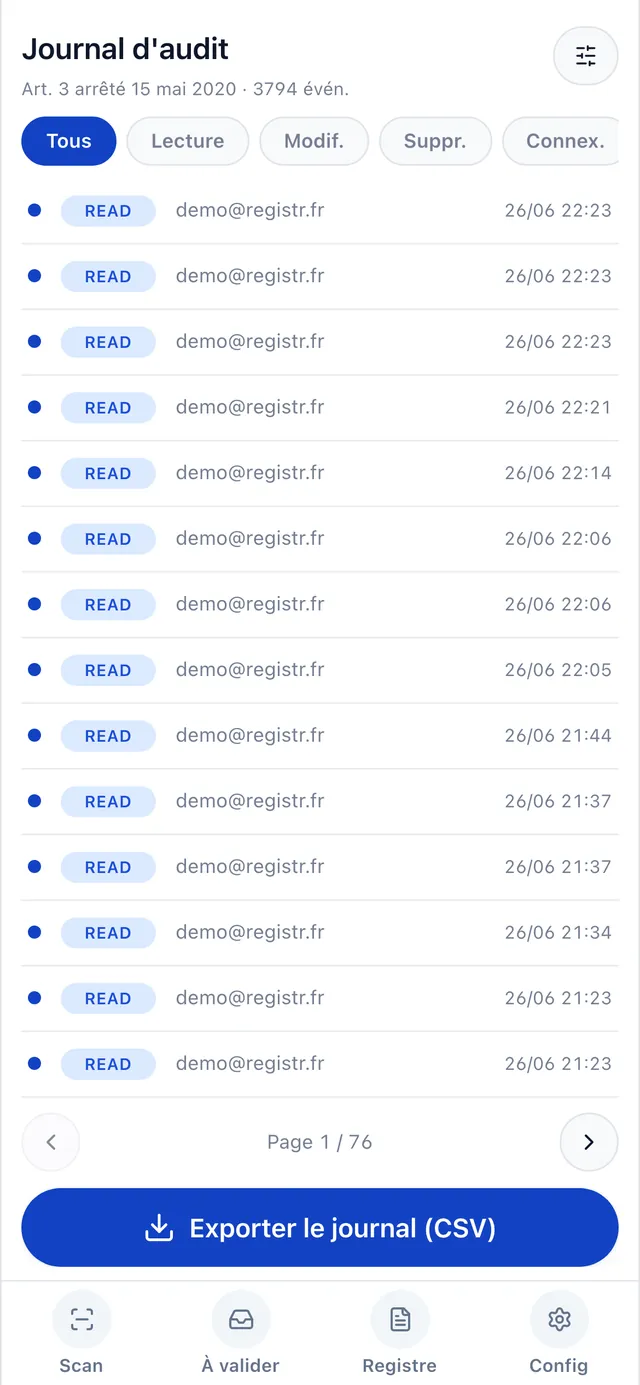Écran du journal d'audit Registr : consultations horodatées et export du journal en CSV.