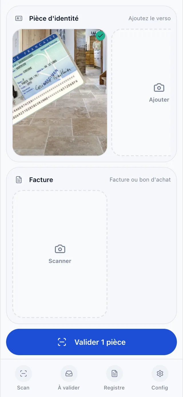 Écran de validation Registr sur mobile : pièce d'identité capturée et reconnue, carte facture à scanner, bouton Valider 1 pièce.